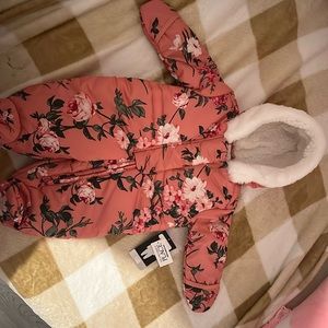 The Children’s Place 3month snowsuit